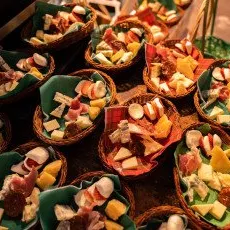 Сырная дегустация в составе группы 