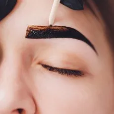 Ламинирование бровей