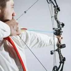 Стрельба из блочного лука