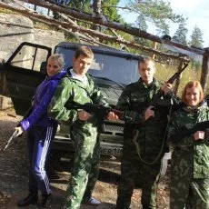 Катание на военном УАЗе со стрельбой