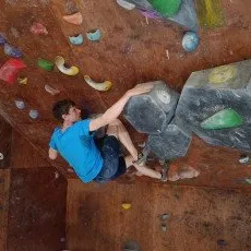 Занятия на скалодроме