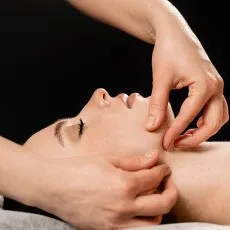 Буккальный массаж лица 