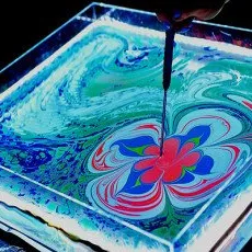 Эбру (рисование на воде)