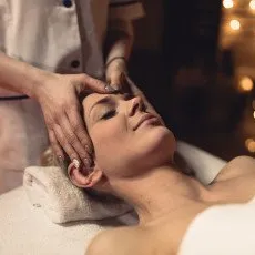 Массаж лица и головы