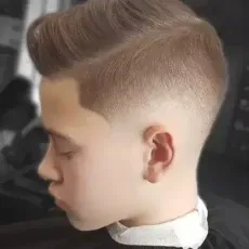 Детская стрижка в барбершопе Аляска