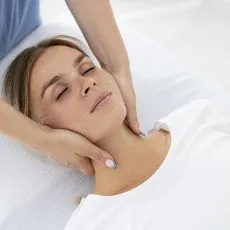 Массаж шейно воротниковой зоны