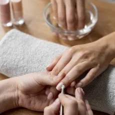 Маникюр без покрытия