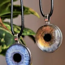 Кулон с фото радужки глаза