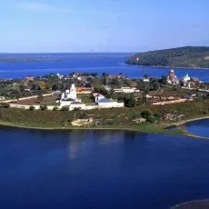 Экскурсия в Свияжск на скоростном катере с гидом