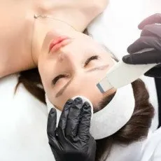 Ультразвуковая чистка лица