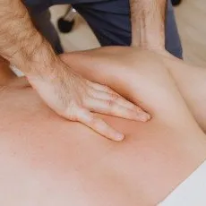 Классический массаж спины