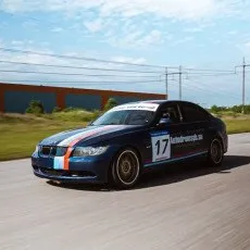 Заезд на спортивном авто BMW 330i