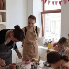 Групповой мастер класс по лепке из глины