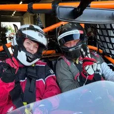 Гоночное такси на спортивном болиде