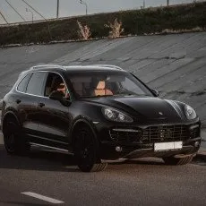 Прокат спортивного кроссовера Porsche Cayenne Turbo