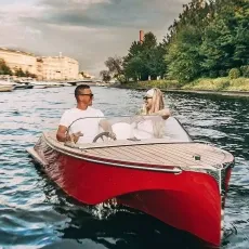 Прогулка за штурвалом катера по Москве-реке