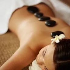 Стоун массаж