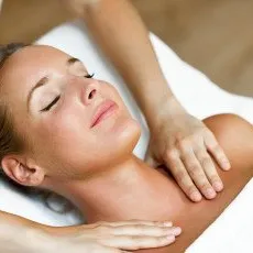 Массаж лица шеи и зоны декольте