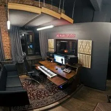 Запись песни в профессиональной студии