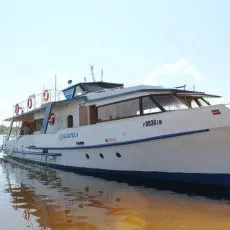 Речная прогулка на прогулочном катере