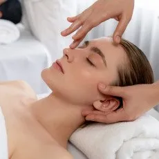 Массаж и уход за лицом