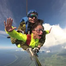 Прыжок с парашютом в тандеме