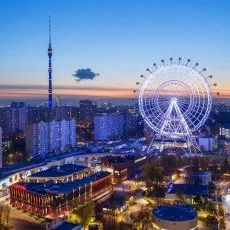 Аттракцион колесо обозрения Солнце Москвы
