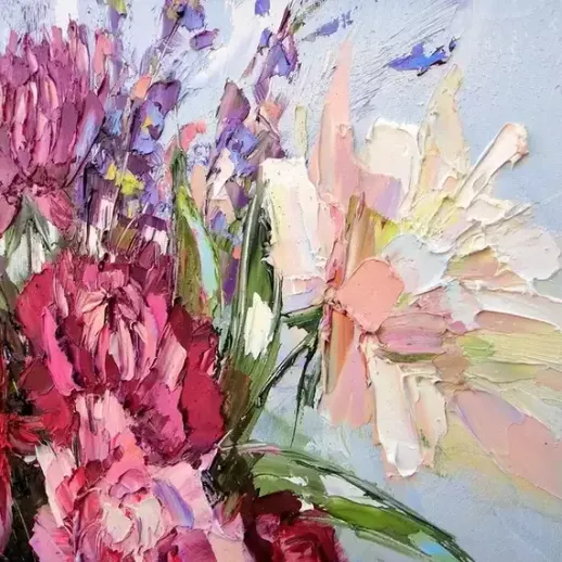 Яркий букет из цветов на картине, выполненной масляными красками, с использованием пастозной техники рисования