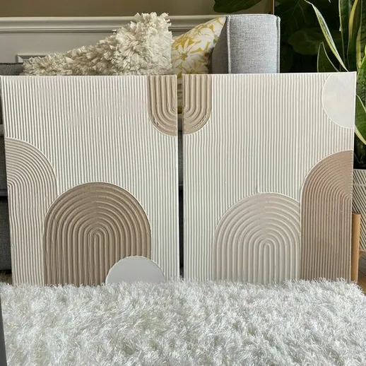 Современные декоративные панели с рельефом в интерьере жилого помещения