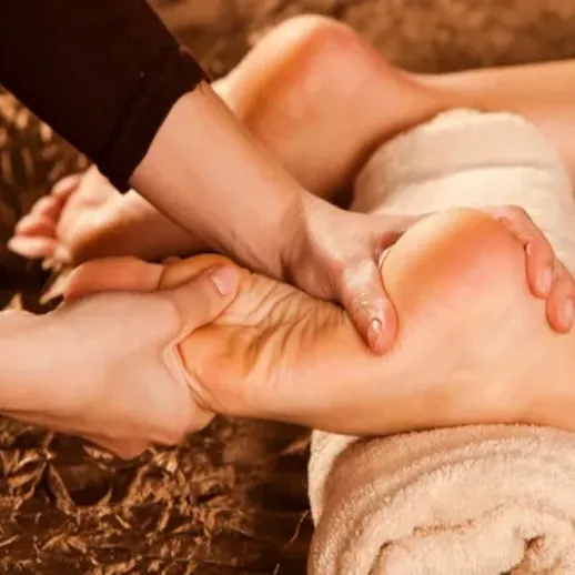Массаж стоп в спа-салоне: расслабляющая процедура для улучшения самочувствия и снятия стресса