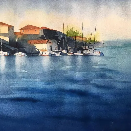 Красивый морской пейзаж с лодками в гавани и домами на берегу