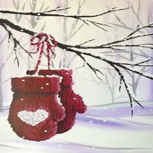 Красные варежки на ветке дерева в зимнем лесу, снежный пейзаж с легким морозцем