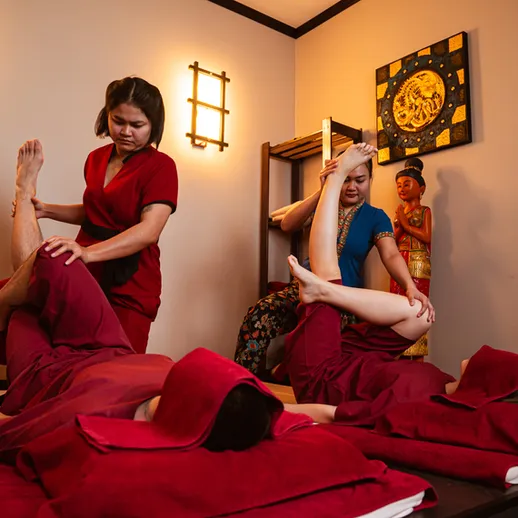 Массаж в традиционном стиле с расслабляющими процедурами в уютном салоне