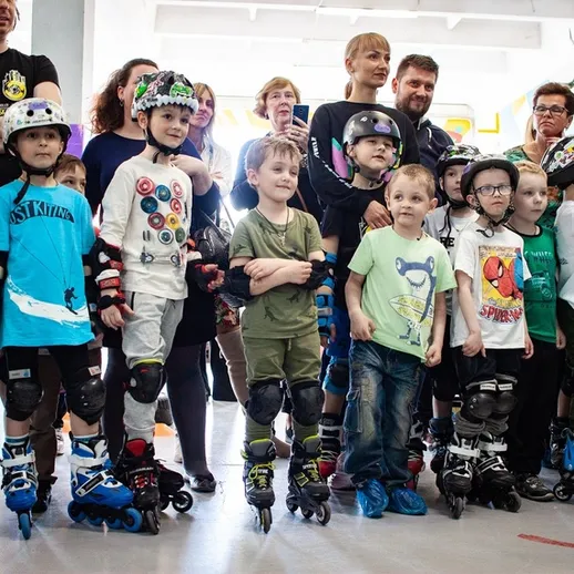 Мероприятие по катанию на роликах для детей в спортивном комплексе