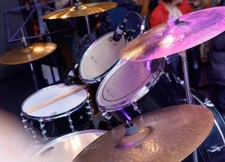 Индивидуальный мастер класс по игре на барабанах