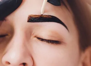 Ламинирование бровей