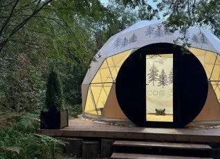 Купольный шатер в глэмпинге Ecos 360