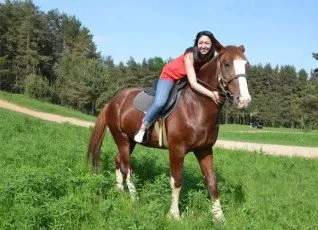 Конная прогулка с инструктором