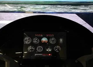 Виртуальный полёт на авиатренажёре 