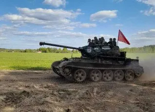 Катание на танке Т-34 Мать Родина