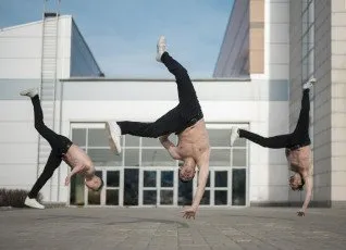 Групповая тренировка по паркуру