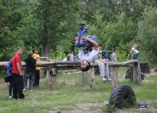 Тренировки по уличной акробатике