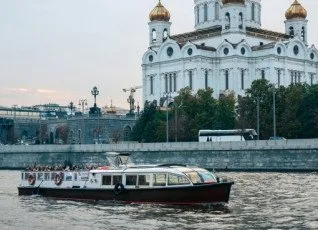 Речная прогулка на теплоходе