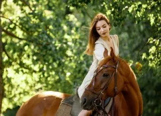 Конная прогулка по царскому парку