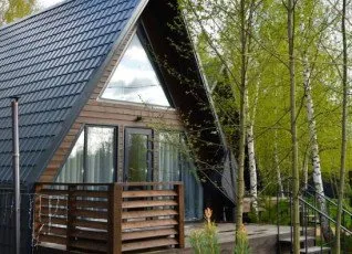 Дизайнерский дом A-frame в глэмпинге На краю света