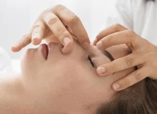 Скульптурный массаж лица