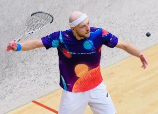 Игра в СКВОШ