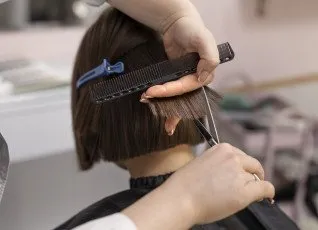 Стрижка с укладкой для женщин