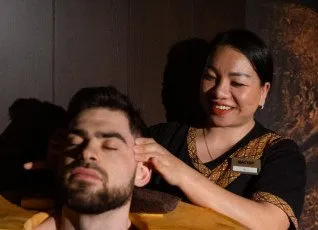 Тайский точечный спа головы и лица