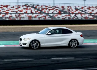 60 минут за рулем спортивного суперкара 